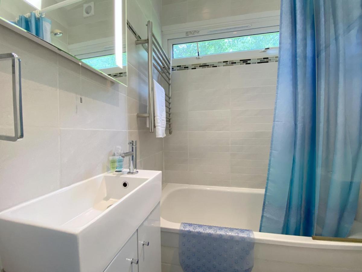 Pass The Keys Gower Beach Staycation Caswell Bay - Sleeps 4 Swansea Zewnętrze zdjęcie
